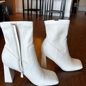 Elegant White Ankle Boots
